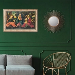 «Мадонна с младенцем и Святыми» в интерьере классической гостиной с зеленой стеной над диваном