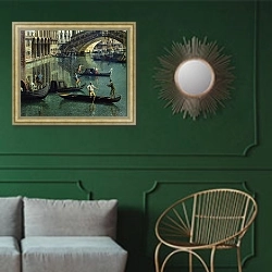 «Gondoliers near the Rialto Bridge, Venice» в интерьере классической гостиной с зеленой стеной над диваном