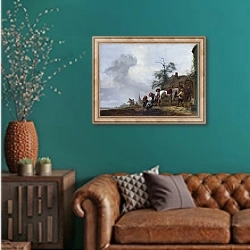 «Подковывание лошади у деревенской кузницы» в интерьере гостиной с зеленой стеной над диваном