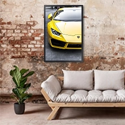 «Желтый ламборджини» в интерьере гостиной в стиле лофт над диваном