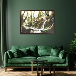 «Водопад в лесу» в интерьере зеленой гостиной над диваном