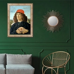 «Portrait of a young man holding a medallion of Cosimo I de' Medici» в интерьере классической гостиной с зеленой стеной над диваном