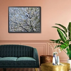 «Blackbird Singing in Cherry Blossom» в интерьере классической гостиной над диваном