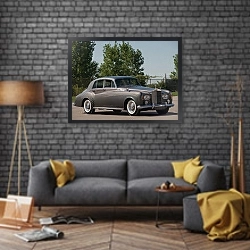 «Rolls-Royce Silver Cloud (III) '1962–66» в интерьере в стиле лофт над диваном