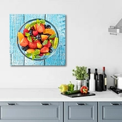 «Салат из свежих фруктов» в интерьере кухни в голубых тонах