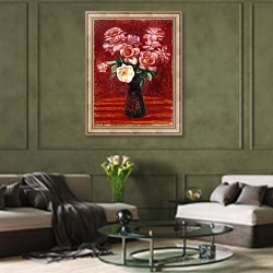 «Pink Roses,» в интерьере гостиной в оливковых тонах