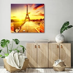 «Франция, париж. Eiffel Tower at sunrise» в интерьере современной комнаты над комодом