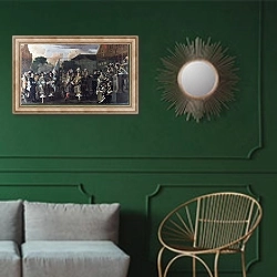 «Амстердамские полицейские» в интерьере классической гостиной с зеленой стеной над диваном
