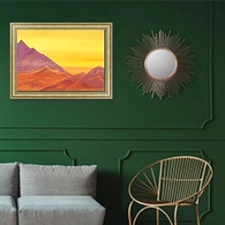 «Рассвет (незакончена)» в интерьере классической гостиной с зеленой стеной над диваном