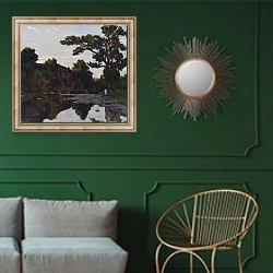 «Вид на реку 2» в интерьере классической гостиной с зеленой стеной над диваном