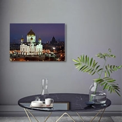 «Москва. Храм Христа Спасителя и МИД 2» в интерьере современной гостиной в серых тонах