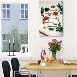 «Ложки с разноцветными специями» в интерьере кухни рядом с окном