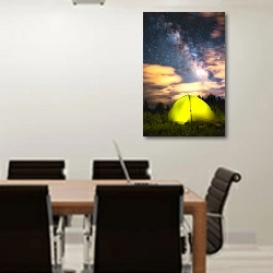 «Палатка под звездным небом 1» в интерьере конференц-зала над столом
