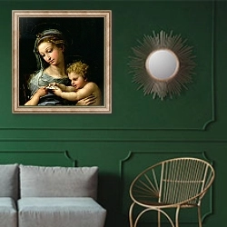 «The Virgin of the Rose, c.1518 2» в интерьере классической гостиной с зеленой стеной над диваном