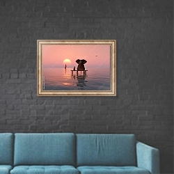 «Слон и собака, сидящие посреди моря» в интерьере в стиле лофт с черной кирпичной стеной