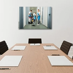 «Группа уборщиков в коридоре офисного здания» в интерьере офиса над переговорным столом