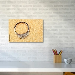«Золотое кольцо с бриллиантами 2» в интерьере офиса над рабочим столом