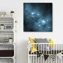«Небо с яркими звездами» в интерьере детской комнаты для мальчика с желтыми деталями