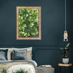 «Magnolia in flower, 2014» в интерьере классической спальни с темными стенами