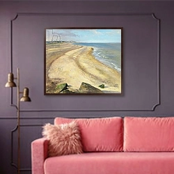 «Beach Curve Towards Southwold» в интерьере гостиной с розовым диваном