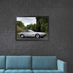 «Lamborghini Islero '1968–69» в интерьере в стиле лофт с черной кирпичной стеной