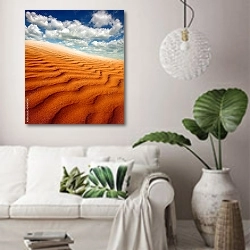«Пески пустыни» в интерьере светлой гостиной в скандинавском стиле над диваном