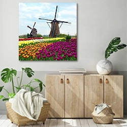 «Голландия. Поля тюльпанов с мельницами №9» в интерьере современной комнаты над комодом