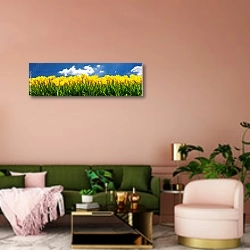 «Большая панорама с желтыми тюльпанами» в интерьере современной гостиной с розовой стеной
