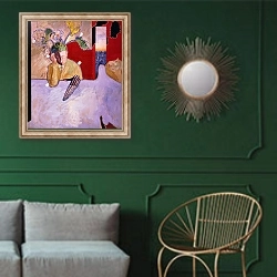 «Dedos Largos, 1971» в интерьере классической гостиной с зеленой стеной над диваном