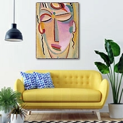 «Mystical head, Meditation» в интерьере современной гостиной с желтым диваном