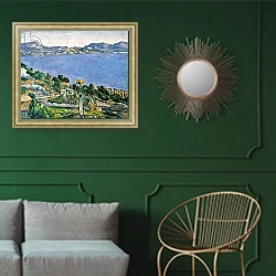 «L'Estaque, View of the Bay of Marseilles, c.1878-79» в интерьере классической гостиной с зеленой стеной над диваном