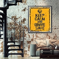 «Keep calm and drive safe» в интерьере двухярусной гостиной в стиле лофт с кирпичной стеной