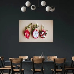 «Драгонфрут и ягоды» в интерьере столовой с черными стенами