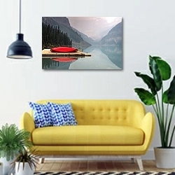 «Красная лодка на горном озере» в интерьере современной гостиной с желтым диваном