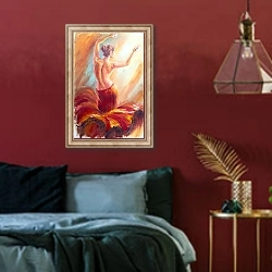«Танцующая женщина в красном» в интерьере спальни с акцентной стеной
