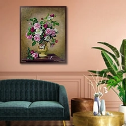 «Roses and dahlias in a ceramic vase» в интерьере классической гостиной над диваном