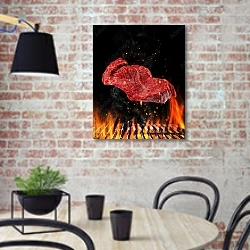 «Летающий сырой стейк над огнем» в интерьере современной кухни с кирпичной стеной