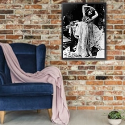 «История в черно-белых фото 119» в интерьере в стиле лофт с кирпичной стеной и синим креслом