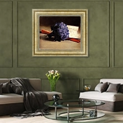 «Букет фиалок» в интерьере гостиной в оливковых тонах