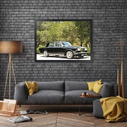 «Rolls-Royce Silver Shadow (I) '1966–76» в интерьере в стиле лофт над диваном