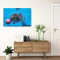 «Дельфин с мячиком» в интерьере современной прихожей над тумбой