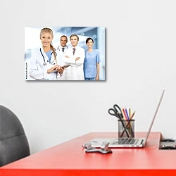 «Доктора в клинике №5» в интерьере офиса над рабочим местом сотрудника