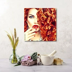 «Молодая женщина с вьющимися рыжими волосами» в интерьере салона красоты