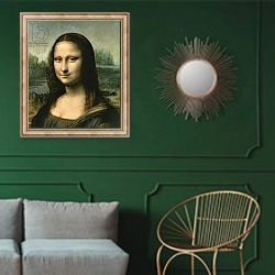 «Mona Lisa, c.1503-6 2» в интерьере классической гостиной с зеленой стеной над диваном