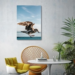«Морская чайка» в интерьере современной гостиной с желтым креслом
