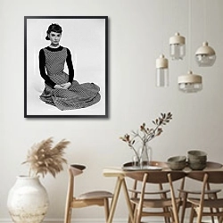 «Hepburn, Audrey (Sabrina) 3» в интерьере столовой в стиле ретро