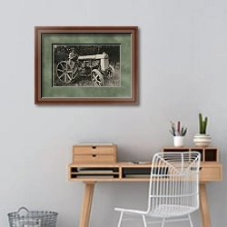 «First tractor» в интерьере кабинета с деревянным столом