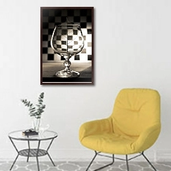 «Шахматная композиция» в интерьере комнаты в скандинавском стиле с желтым креслом