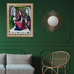 «Дева Мария с младенцем и Святыми Петром и Павлом» в интерьере классической гостиной с зеленой стеной над диваном