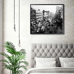 «История в черно-белых фото 822» в интерьере спальни в скандинавском стиле над кроватью
